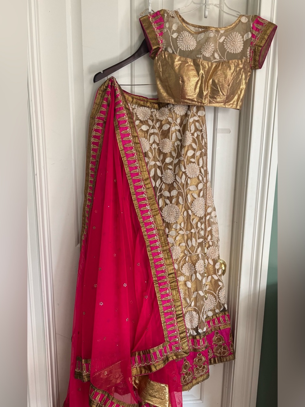 Wedding Lehenga gold and white designer 3 piece  new beautiful Lehenga set M